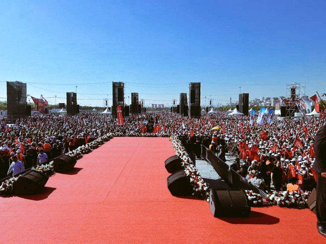 CHP'nin Maltepe'deki 'Milletin Sesi' mitingi! Kılıçdaroğlu: Umutsuzluğa kapılmayın, haramilerin saltanatı yıkılıyor - Resim: 0