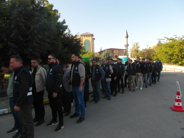 Düğmeye basıldı! 16 ilde eş zamanlı FETÖ operasyonu - Resim: 1