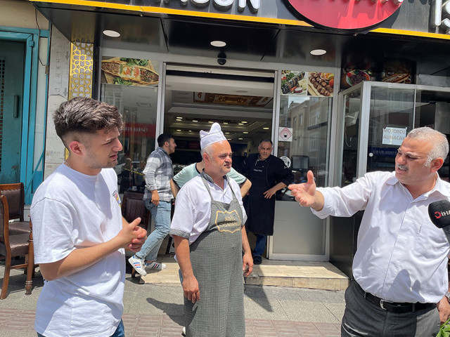 A 101 market deposunda facia! İçirde uyuyakalan çalışan yanarak öldü - Resim: 1