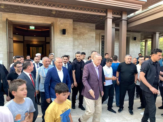 Cumhurbaşkanı Erdoğan, Muğla’da partililerle bayramlaştı - Resim: 1