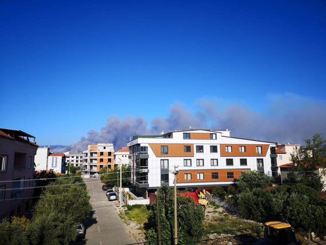 Manisa ve Kütahya'da orman yangını! 20 ev boşaltıldı, 40 kişi tahliye edildi - Resim: 5