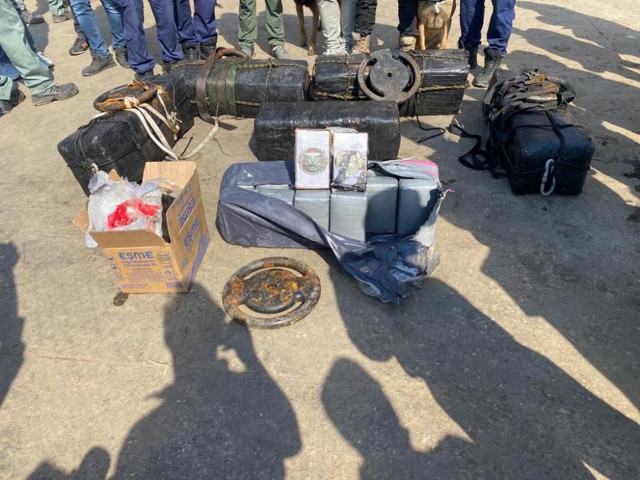 Bakan Soylu duyurdu! Tekirdağ Limanı'nda operasyon: Yüzlerce kilo ele geçirildi! - Resim: 2