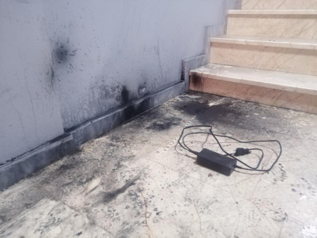 Kocaeli'de elektrikli scooter alev alev yandı - Resim: 0