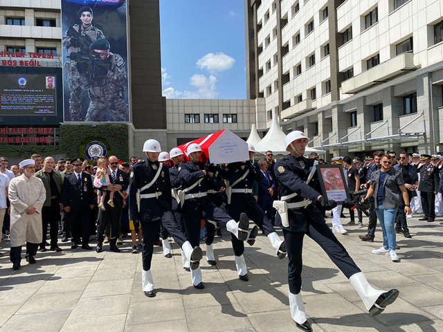 İstanbul'da sokakta düğün ihbarına giden bekçilere taşlı sopalı saldırı! 1 bekçi şehit oldu - Resim: 2