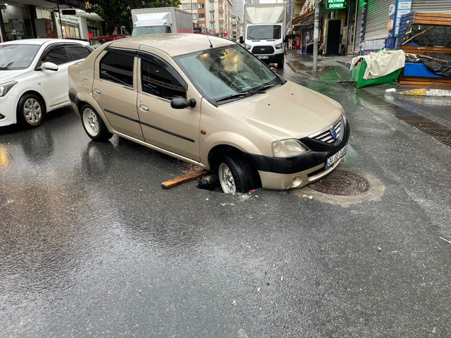 İstanbul'da sağanak etkili oluyor! İmamoğlu'ndan yeni açıklama: Yarın da yağış var - Resim: 3