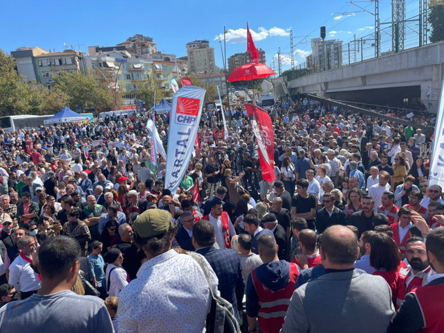 Ekrem İmamoğlu davası İstanbul Kartal'da yasak getirdi! İmamoğlu davası 11 Kasım'a ertelendi - Resim: 0