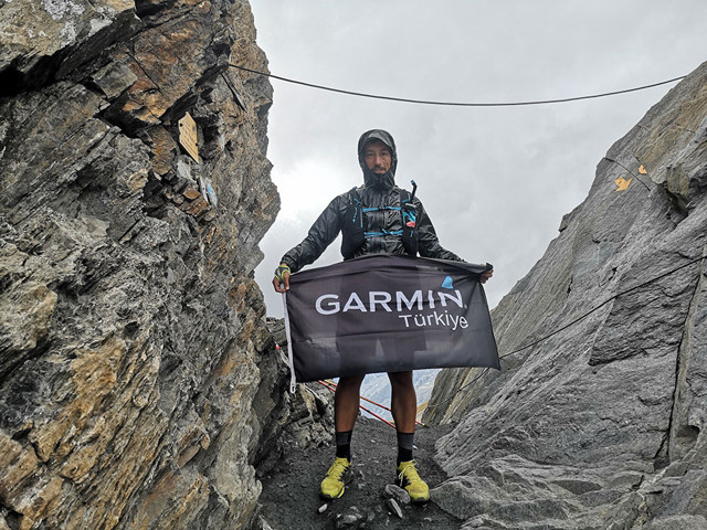 Türk yarışçı Sadık Taşkın Tor des Géants’ı tamamladı, alkışları topladı  - Resim: 0