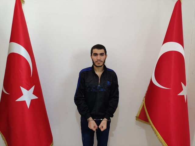 MİT'ten Afrin-Azez yolunda operasyon! 3 PKK'lı terörist yakalandı - Resim: 0