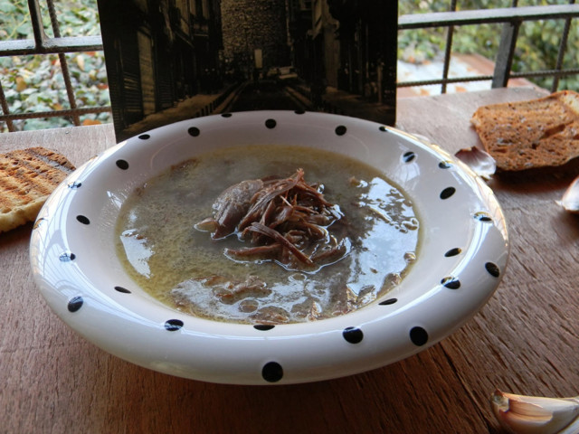 İçen turp gibi oluyor! Hastayı yatağından kaldıran etli paça çorbası tarifi - Resim: 0