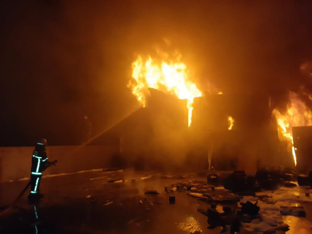 Bursa'da soğuk hava deposunda büyük yangın: 5 kişi yaralandı - Resim: 4