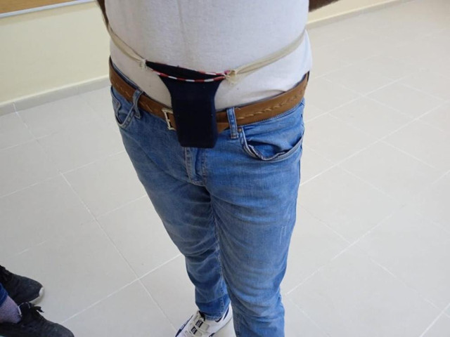 Kopya düzeneği ile sınava gireceklerdi! Yakayı ele verdiler - Resim: 3