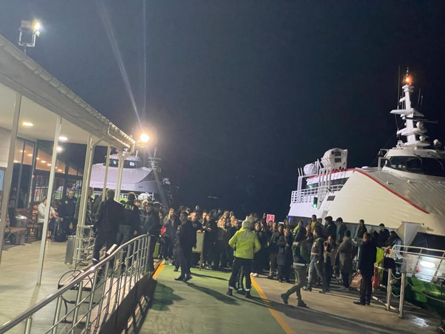 Bursa-İstanbul feribotunu kaçırdı bomba ihbarı yaptı ortalığı ayağa kaldırdı - Resim: 0