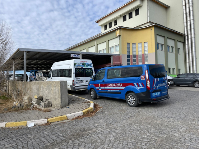 Erzurum'da iki aile birbirine girdi! Ölü ve yaralılar var - Resim: 0