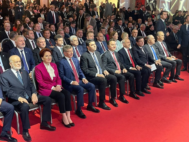 Altılı Masa 84 maddelik anaya değişiklik paketini açıkladı! Seçim barajı, YÖK, RTÜK, parti kapatma, kayyum atama.. - Resim: 0