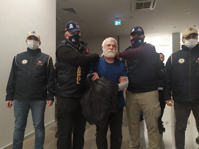 Hablemitoğlu cinayetinde flaş gelişme: Suikastçı Levent Göktaş İstanbul'a getirildi! İşte ilk görüntüsü... - Resim: 6