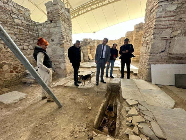 Aydın'da ortaya çıkan mezar herkesin ilgisini çekti 800 yıllık kadın iskeleti bulundu - Resim: 0