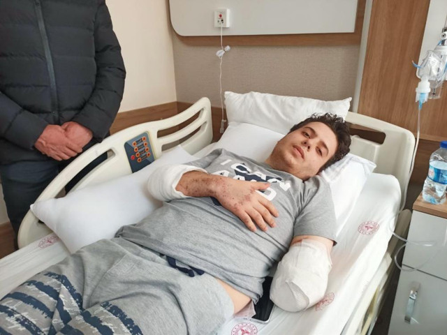 Ailesinden geriye bir tek o kaldı: Depremde kolunu kaybeden Alperen'den sevindiren haber - Resim: 0