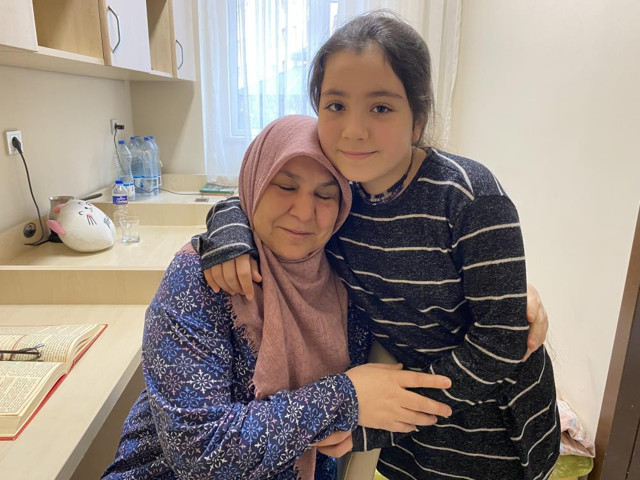 Depremin en acı yüzünü ağlayarak anlattı: "Gece sahur yapmak için kalktım, bir bardak su içip..." - Resim: 4