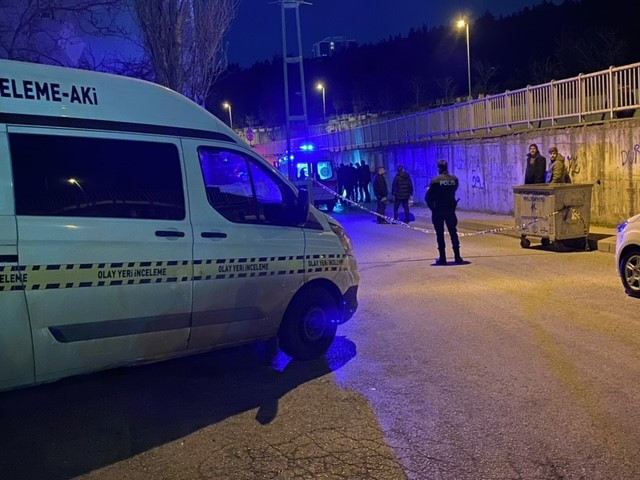 İstanbul'da korkunç cinayet! Arkadaşları önce vurdu, sonra 3 metrelik duvardan aşağı attı - Resim: 3