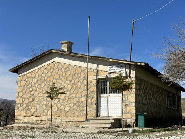 Elazığ'da bu köyde seçmen listesinde ismini görenler inanamadı hemen silinsin tepkisi - Resim: 1