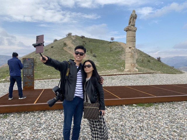 Güney Koreli turistler deprem bölgesindeki tarihi alanları gezdi - Resim: 1