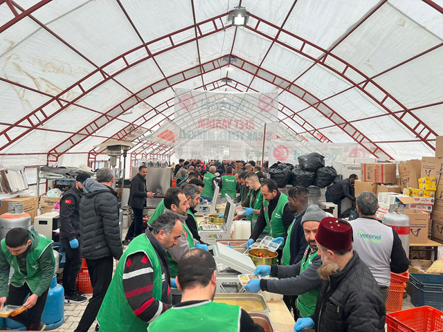 Verenel Derneği Ramazan’da da Yaraları Sarıyor - Resim: 0
