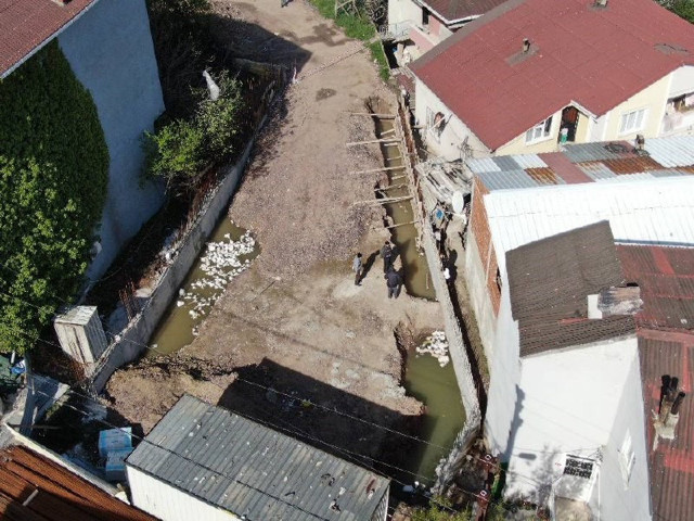 Sultanbeyli'de 4 yaşındaki Adem, su birikintisinde can verdi! 'Kaç defa uyardım' - Resim: 1