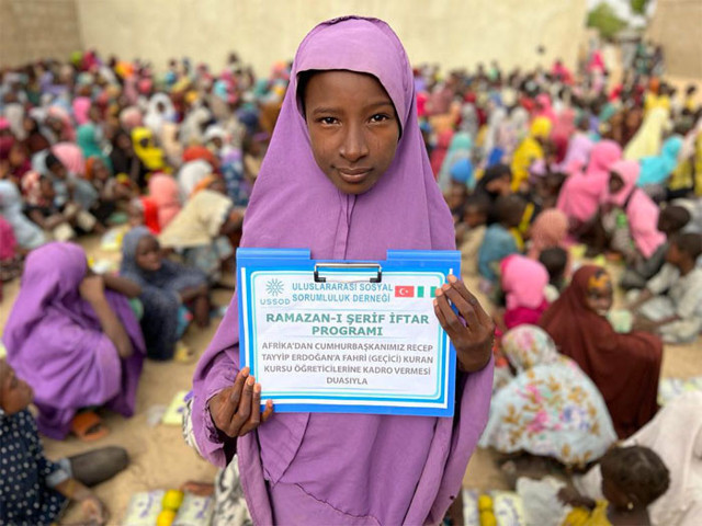Nijeryalı yetim kızlardan Cumhurbaşkanı Erdoğan'a 'fahrilere kadro müjdesi ver' çağrısı - Resim: 0