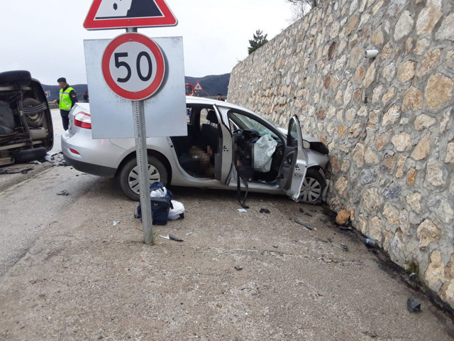 Çorum'da feci kaza! Gören telefona sarılıp ihbar etti ölenler var - Resim: 0