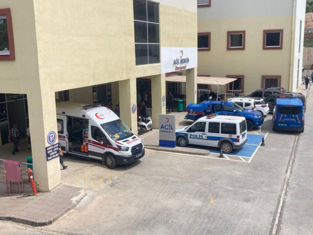 Antalya'da korkunç olay! 3 kişi tarafından yolu kesilip av tüfeğiyle vuruldu - Resim: 1