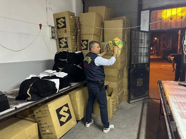 Mersin'de 3 buçuk milyon liralık 'top' dolandırıcılığı polise takıldı - Resim: 0