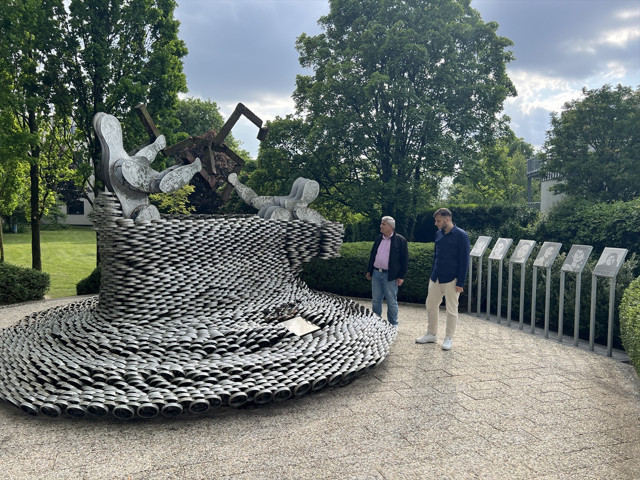 Almanya Solingen'deki ırkçı saldırıda yaşamını yitiren Türkler anılıyor - Resim: 0