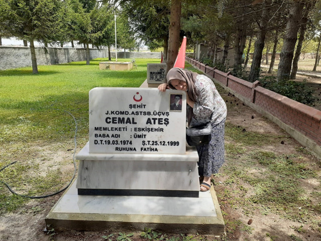 Şehit annesine Eskişehir'de büyük saygısızlık - Resim: 0