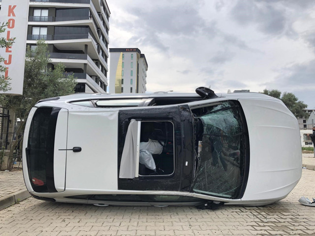 Şükredeceklerine kavga ettiler polis zor ayırdı - Resim: 1