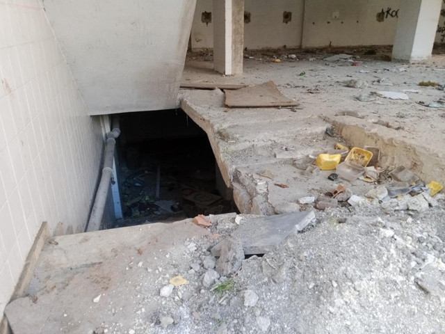 Metruk bina mahallenin kabusu oldu! Saçılan kötü kokudan durulmuyor, nedeni ise... - Resim: 1