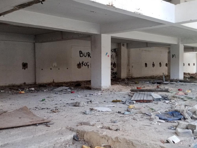 Metruk bina mahallenin kabusu oldu! Saçılan kötü kokudan durulmuyor, nedeni ise... - Resim: 4