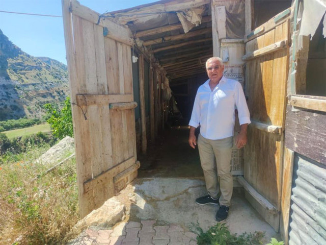 Bayram sabahı kaçan kurbanını bulmak için 3 gündür arazi arazi geziyor - Resim: 0