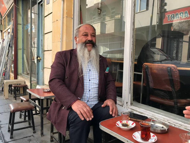19 yıldır kesmiyor, aylık bakımına 2 bin TL ödüyor! Bayburtlu Pala'nın bıyıklarını gören hayrete düşüyor! - Resim: 2