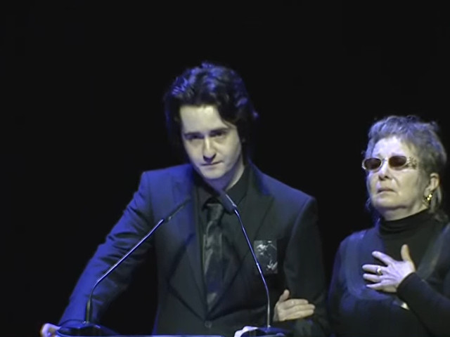 Özkan Uğur'a veda... Mazhar Alanson ve Fuat Güner konuşmakta zorlandı, Cem Yılmaz gözyaşlarına boğuldu! - Resim: 7