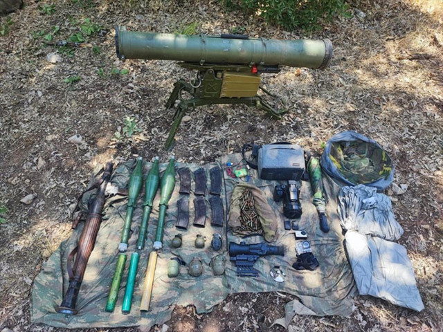 Pençe-Kilit Operasyonu bölgesinde teröristlere ait çok sayıda silah ve mühimmat ele geçirildi - Resim: 0