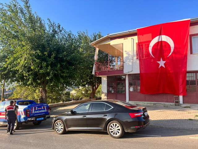 Alkollü kamyonet sürücüsünün çarptığı astsubay Mustafa Tatlı şehit oldu - Resim: 2
