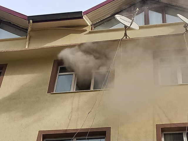 Gümüşhane'de 2 buçuk yaşındaki çocuk çakmakla oynarken felakete sebep oldu - Resim: 0