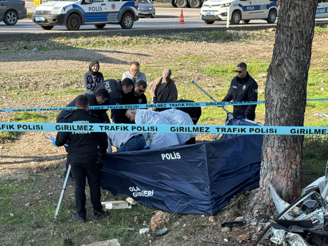 Antalya'da şarampole devrilen otomobildeki genç öldü, 8 yaşındaki çocuk yaralandı - Resim: 1