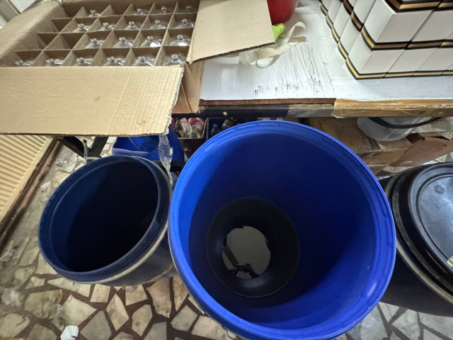 İstanbul'da düzenlenen operasyonda 50 bin sahte parfüm ele geçirildi - Resim: 2