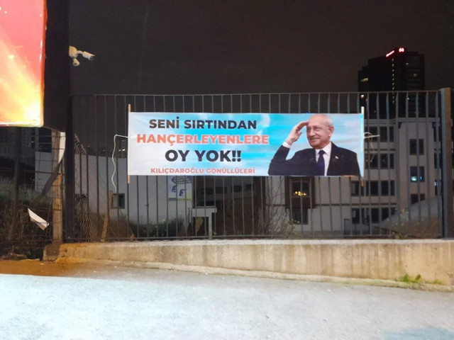 Kemal Kılıçdaroğlu'ndan destekçilerinin İstanbul'a astığı afişlerle ilgili açıklama - Resim: 0