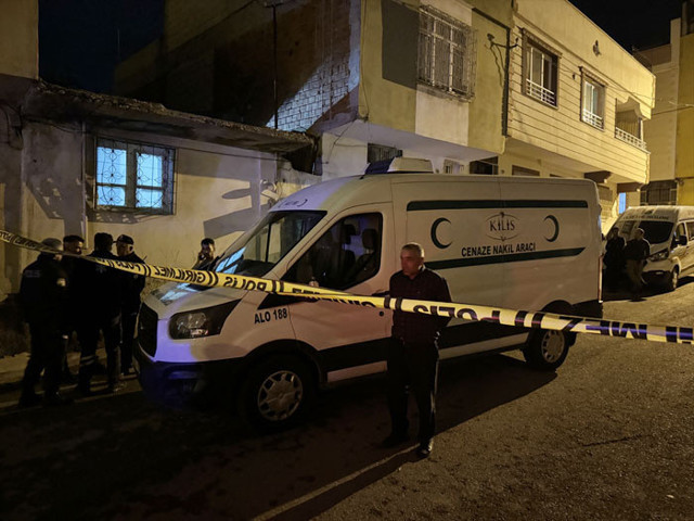 Kilis'te eşi ve 3 çocuğunu boğarak öldüren kişi intihar etti - Resim: 0