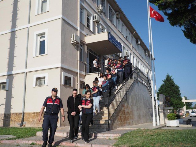 Aydın merkezli nitelikli dolandırıcılık operasyonu: 38 kişi gözaltına alındı - Resim: 0