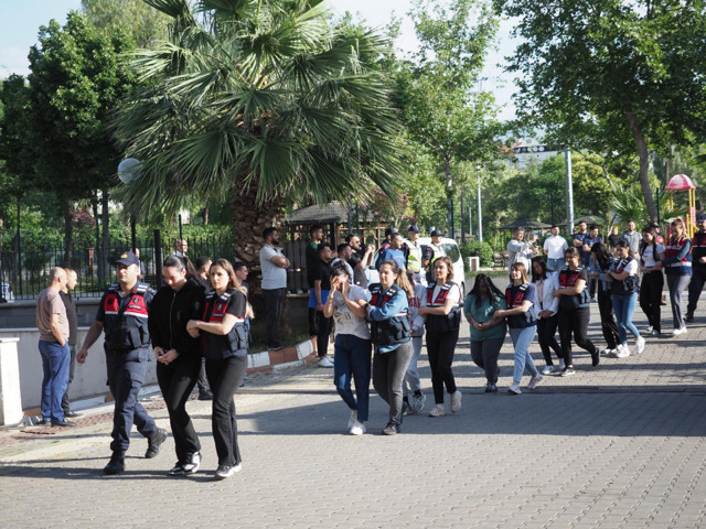 Aydın merkezli nitelikli dolandırıcılık operasyonu: 38 kişi gözaltına alındı - Resim: 1