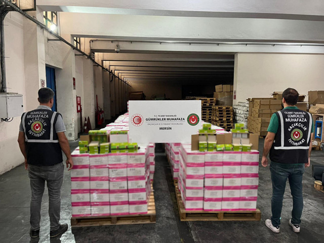 Gümrük Muhafaza ekipleri 521 milyon lira değerinde kaçak eşya ele geçirdi - Resim: 2