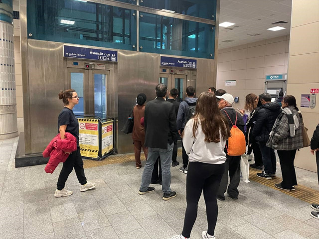 İstanbul'da raylı sistemlerde arızalı asansör ve yürüyen merdiven sorunu sürüyor - Resim: 8